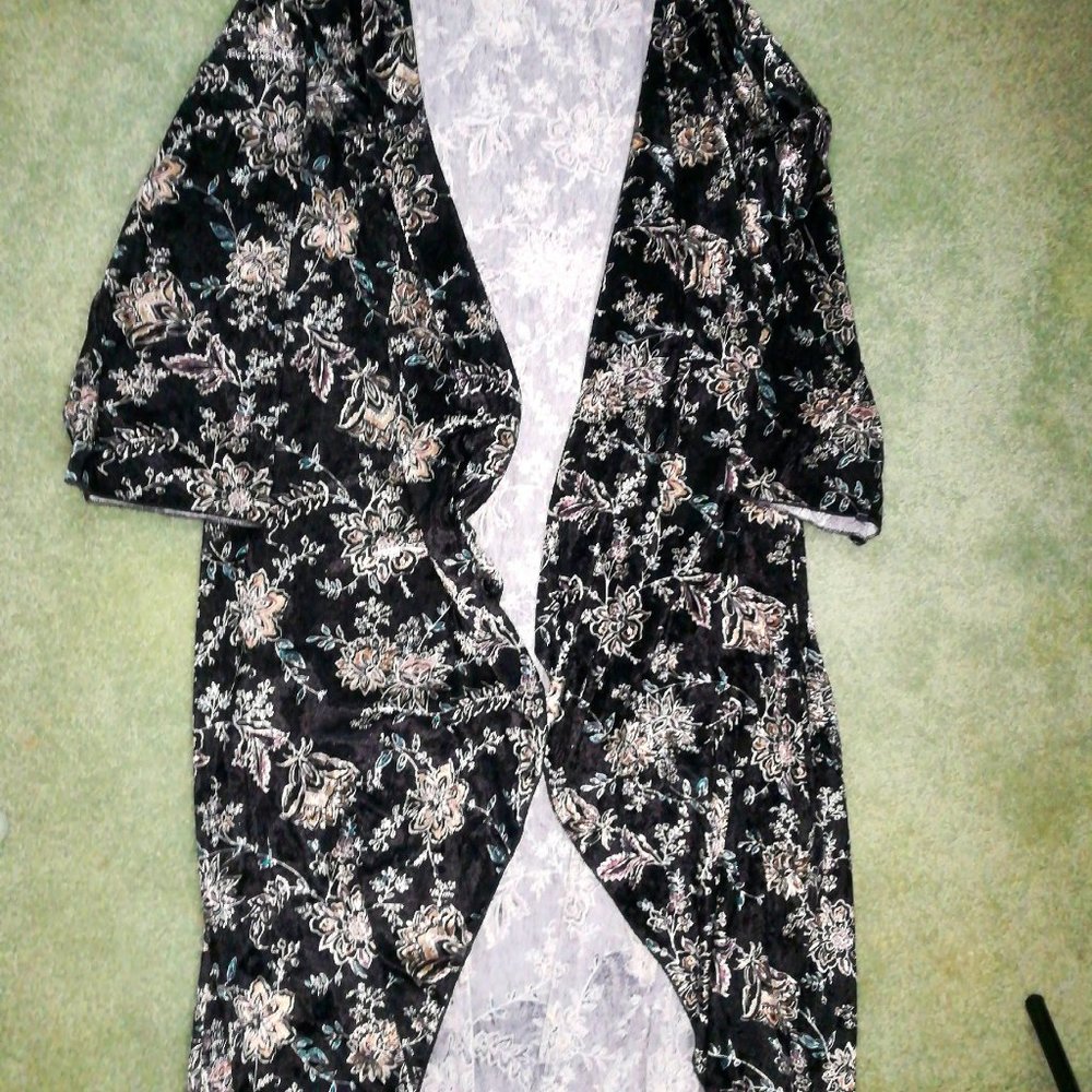 LuLaRoe Kimono Black Floral Velour Duster Cover Up Jacket Full Length Fly Away L